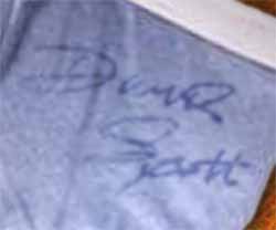 AUTOGRAPH